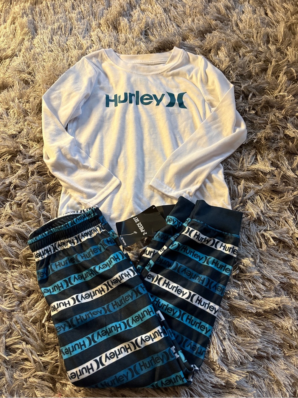 Hurley White Long-Sleeve Top with Blue Logo & Striped Blue/Black Joggers 6 new